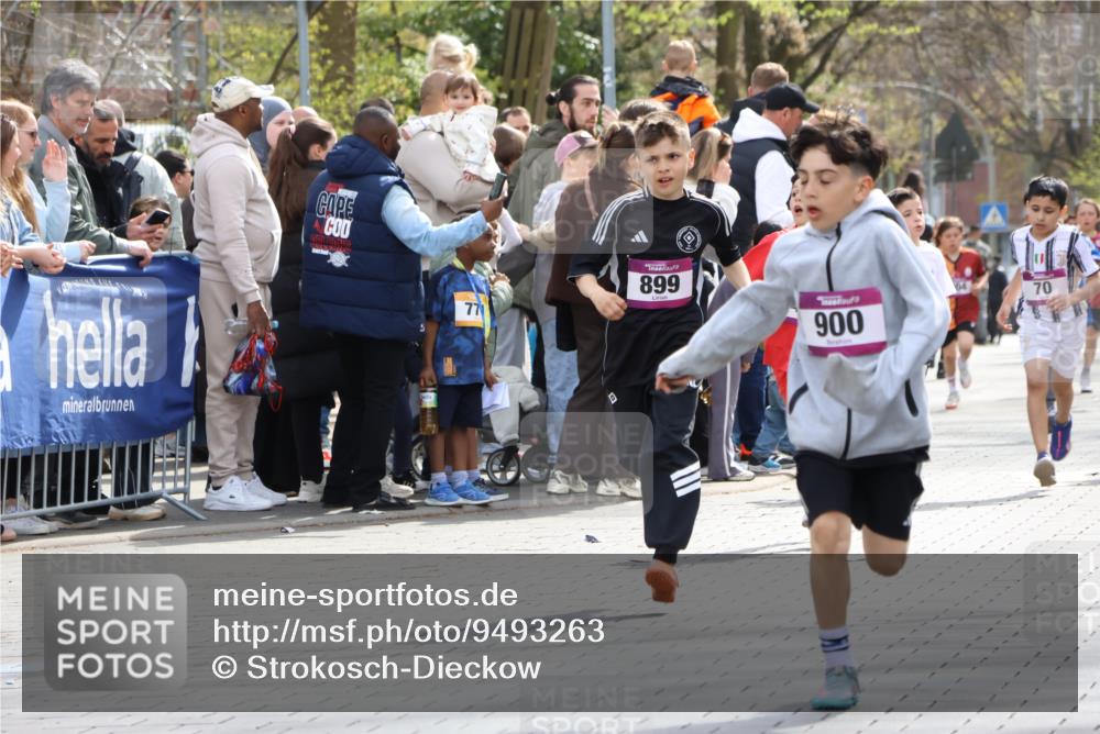12.04.2026 - 45. Internationalen Wilhelmsburger Insellauf Strokosch-Dieckow http://msf.ph/oto/9493263 12.04.2026 14:48:48 Ziel 1826, 1841, 337, 167, 1846, 683, 900, 899, 49, 424, 70, 381, 906 meine-sportfotos.de