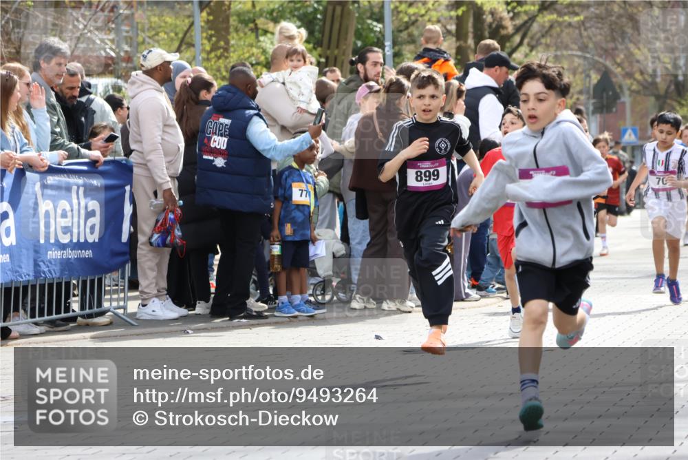 12.04.2026 - 45. Internationalen Wilhelmsburger Insellauf Strokosch-Dieckow http://msf.ph/oto/9493264 12.04.2026 14:48:47 Ziel 1826, 1841, 337, 167, 1846, 683, 900, 899, 49, 424, 70, 381 meine-sportfotos.de