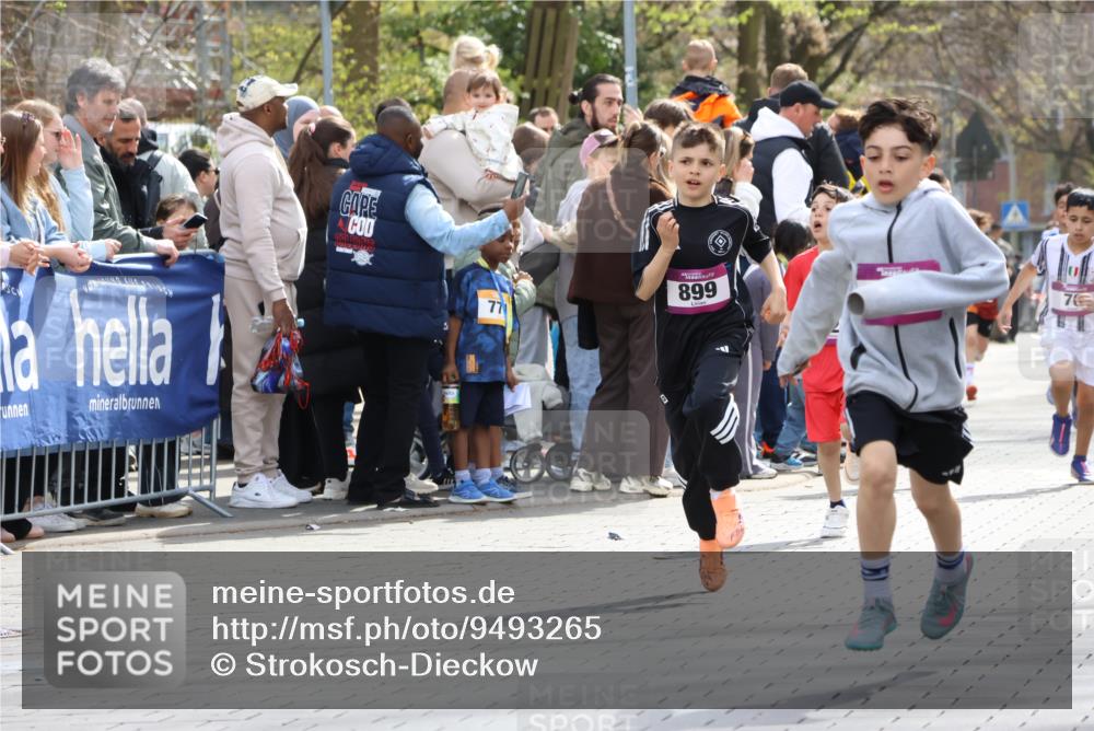 12.04.2026 - 45. Internationalen Wilhelmsburger Insellauf Strokosch-Dieckow http://msf.ph/oto/9493265 12.04.2026 14:48:47 Ziel 1826, 1841, 337, 167, 1846, 683, 900, 899, 49, 424, 70, 381 meine-sportfotos.de