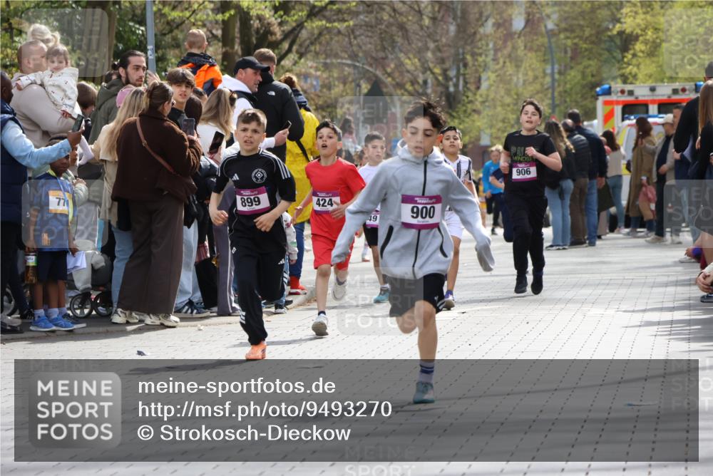 12.04.2026 - 45. Internationalen Wilhelmsburger Insellauf Strokosch-Dieckow http://msf.ph/oto/9493270 12.04.2026 14:48:47 Ziel 1826, 1841, 337, 167, 1846, 683, 900, 899, 49, 424, 70, 381 meine-sportfotos.de
