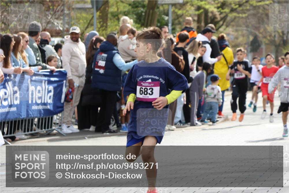 12.04.2026 - 45. Internationalen Wilhelmsburger Insellauf Strokosch-Dieckow http://msf.ph/oto/9493271 12.04.2026 14:48:45 Ziel 1826, 1841, 337, 167, 1846, 683, 900, 899, 49 meine-sportfotos.de