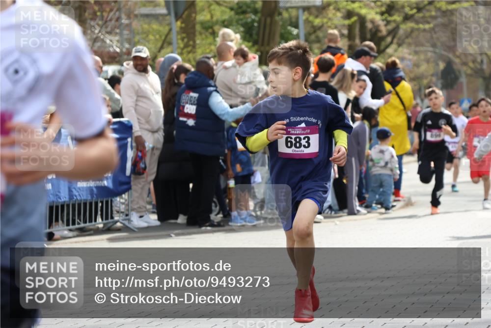 12.04.2026 - 45. Internationalen Wilhelmsburger Insellauf Strokosch-Dieckow http://msf.ph/oto/9493273 12.04.2026 14:48:45 Ziel 1826, 1841, 337, 167, 1846, 683, 900, 899, 49 meine-sportfotos.de