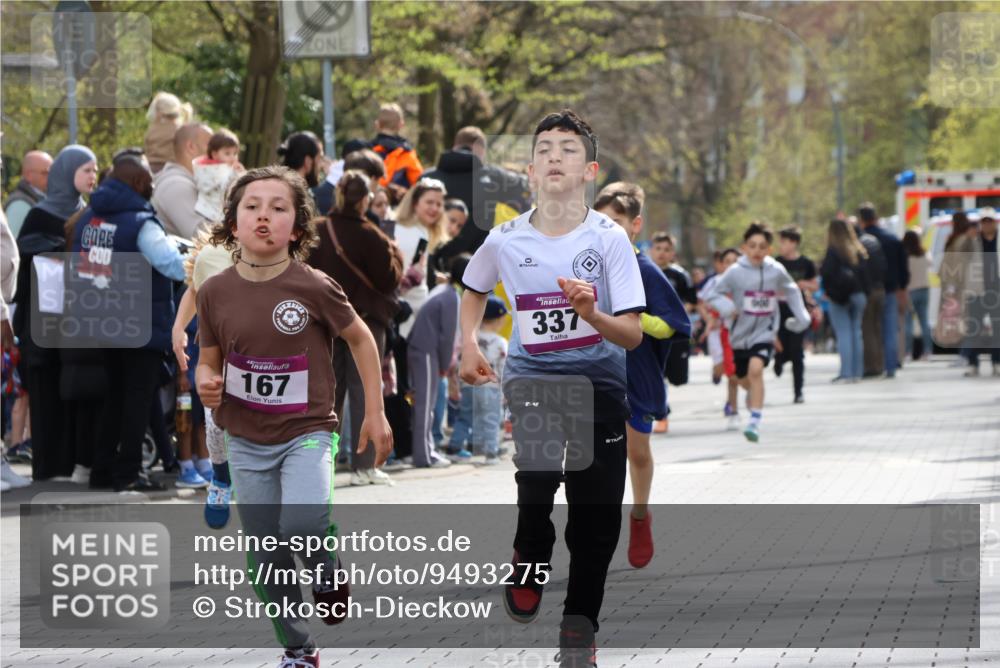 12.04.2026 - 45. Internationalen Wilhelmsburger Insellauf Strokosch-Dieckow http://msf.ph/oto/9493275 12.04.2026 14:48:43 Ziel 382, 1826, 1841, 337, 167, 1846, 683, 900, 899 meine-sportfotos.de