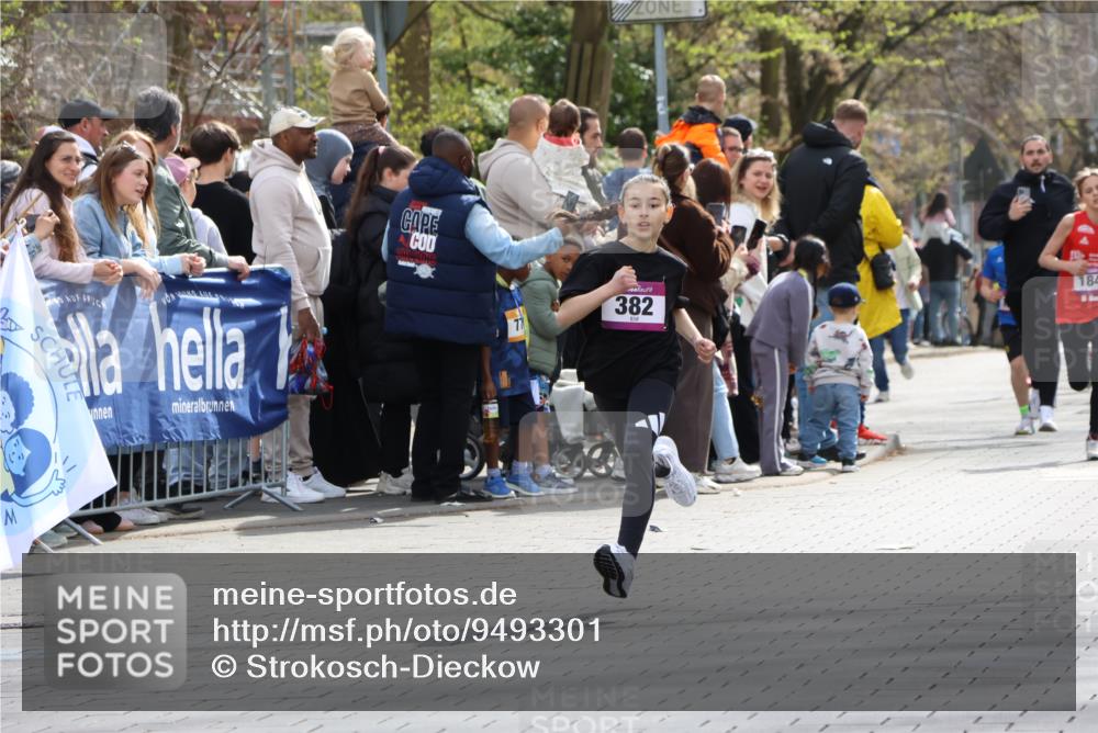 12.04.2026 - 45. Internationalen Wilhelmsburger Insellauf Strokosch-Dieckow http://msf.ph/oto/9493301 12.04.2026 14:48:35 Ziel 71, 1838, 1068, 599, 18, 382 meine-sportfotos.de