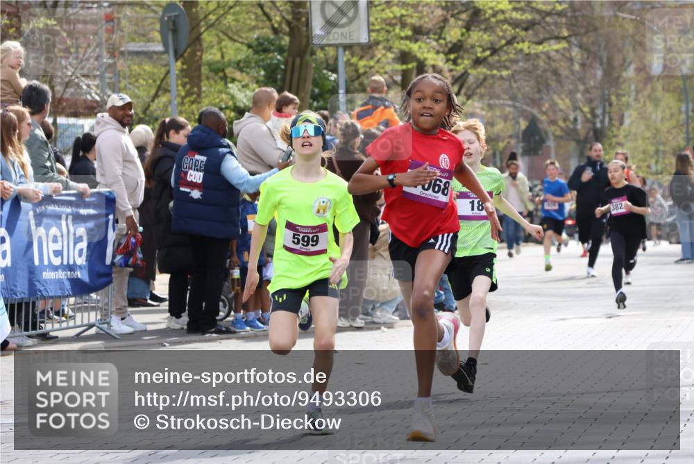 12.04.2026 - 45. Internationalen Wilhelmsburger Insellauf Strokosch-Dieckow http://msf.ph/oto/9493306 12.04.2026 14:48:33 Ziel 71, 1838, 1068, 599, 18, 382 meine-sportfotos.de