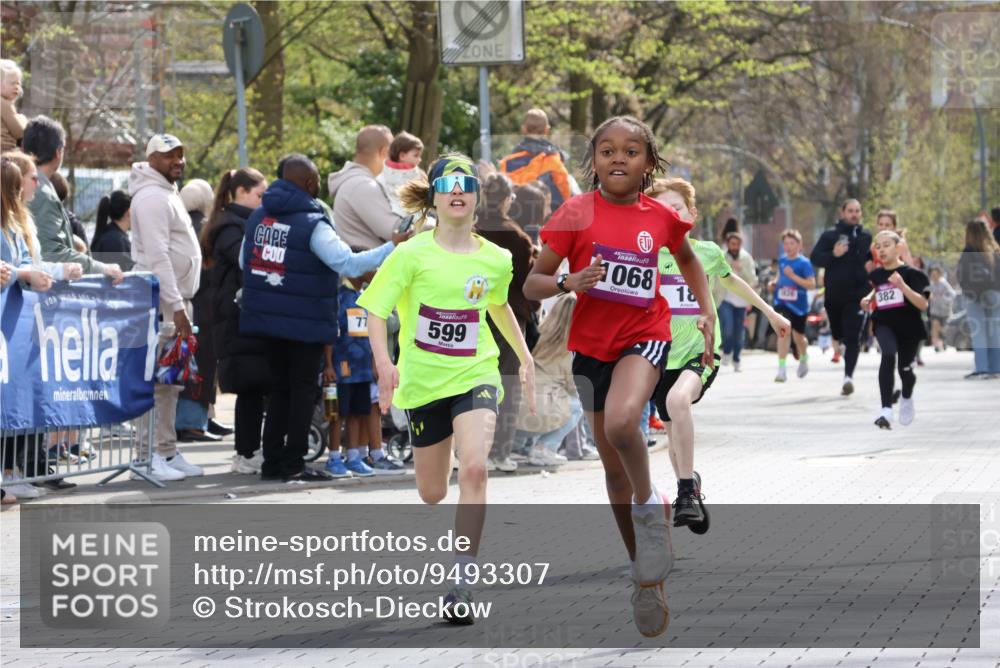 12.04.2026 - 45. Internationalen Wilhelmsburger Insellauf Strokosch-Dieckow http://msf.ph/oto/9493307 12.04.2026 14:48:33 Ziel 71, 1838, 1068, 599, 18, 382 meine-sportfotos.de