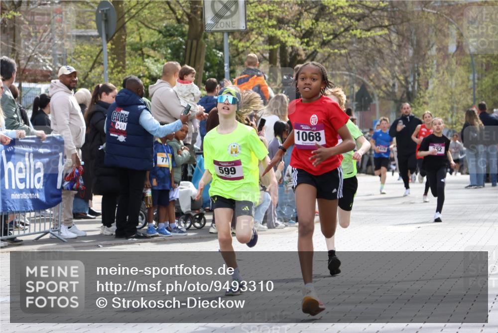 12.04.2026 - 45. Internationalen Wilhelmsburger Insellauf Strokosch-Dieckow http://msf.ph/oto/9493310 12.04.2026 14:48:32 Ziel 71, 1838, 1068, 599, 18, 382 meine-sportfotos.de