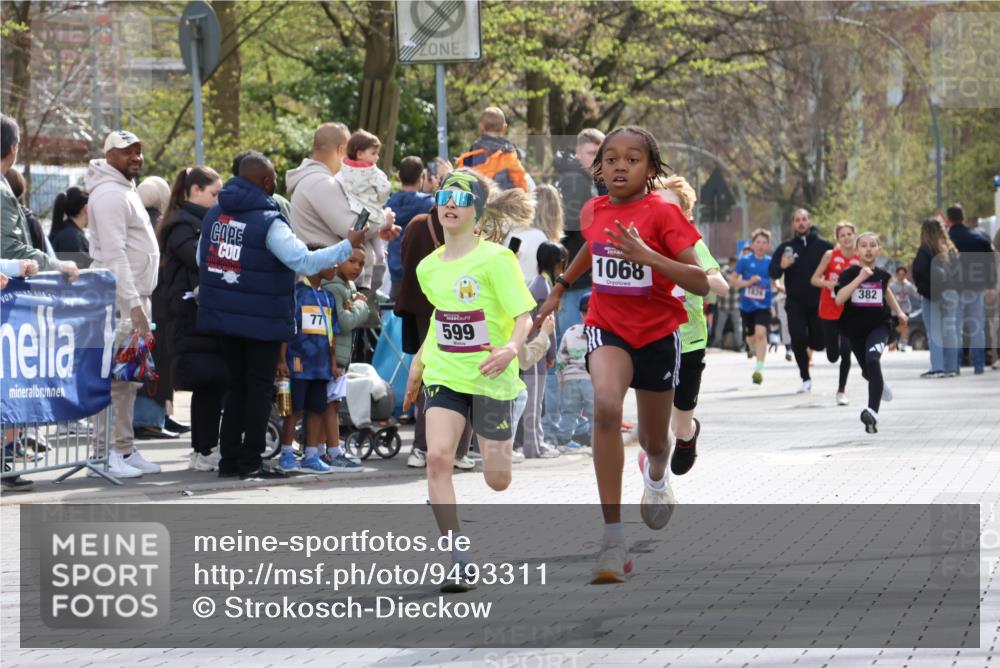 12.04.2026 - 45. Internationalen Wilhelmsburger Insellauf Strokosch-Dieckow http://msf.ph/oto/9493311 12.04.2026 14:48:32 Ziel 71, 1838, 1068, 599, 18, 382 meine-sportfotos.de