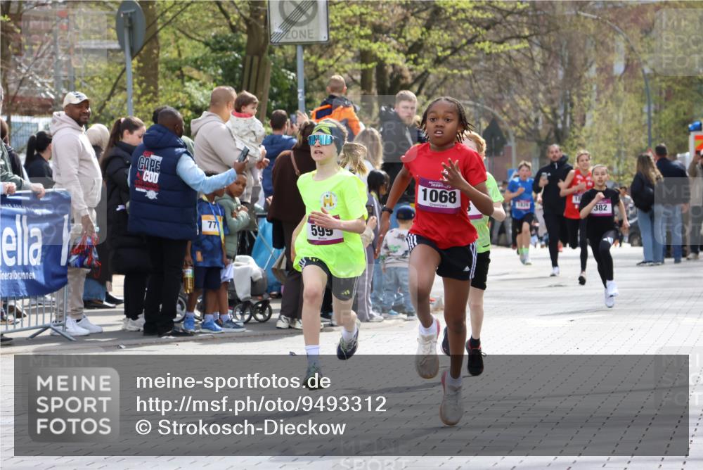 12.04.2026 - 45. Internationalen Wilhelmsburger Insellauf Strokosch-Dieckow http://msf.ph/oto/9493312 12.04.2026 14:48:32 Ziel 71, 1838, 1068, 599, 18, 382 meine-sportfotos.de