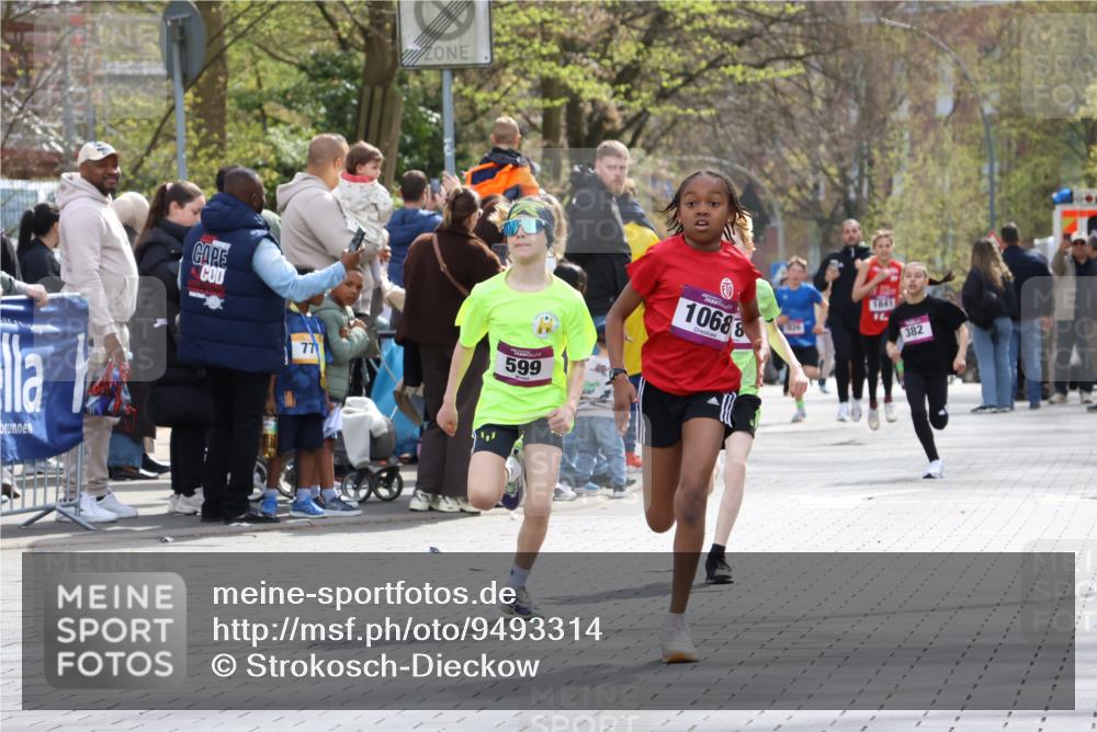 12.04.2026 - 45. Internationalen Wilhelmsburger Insellauf Strokosch-Dieckow http://msf.ph/oto/9493314 12.04.2026 14:48:32 Ziel 71, 1838, 1068, 599, 18, 382 meine-sportfotos.de