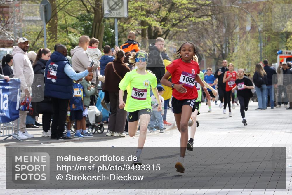 12.04.2026 - 45. Internationalen Wilhelmsburger Insellauf Strokosch-Dieckow http://msf.ph/oto/9493315 12.04.2026 14:48:32 Ziel 71, 1838, 1068, 599, 18, 382 meine-sportfotos.de