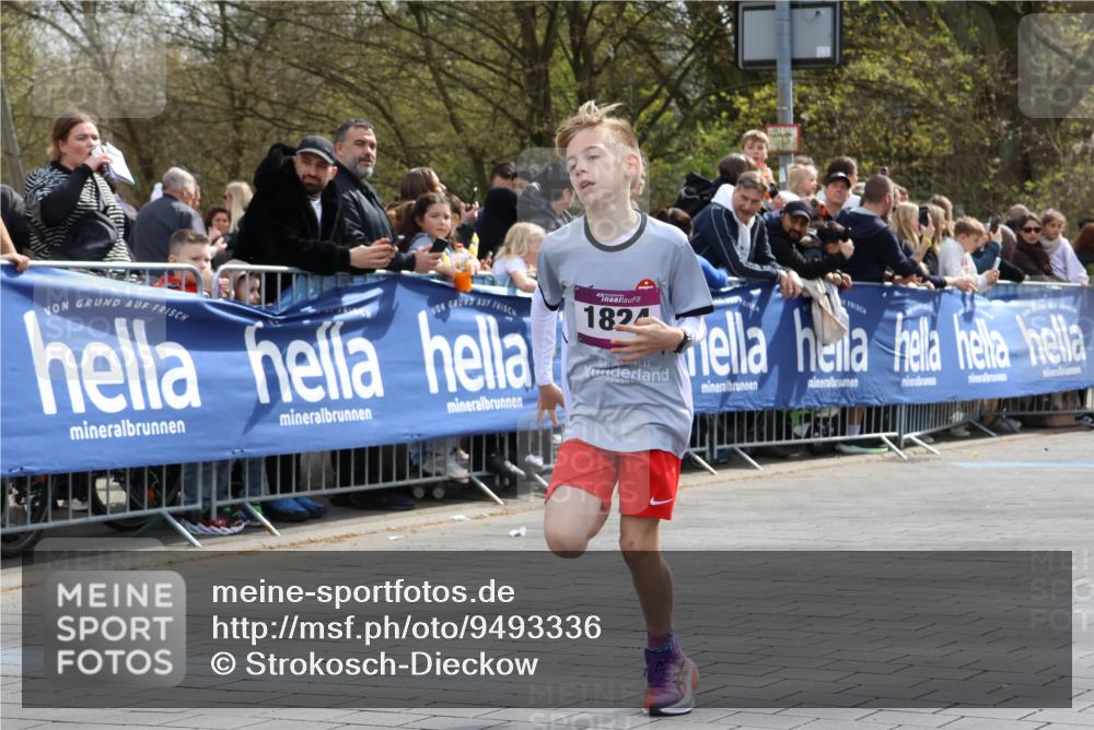 12.04.2026 - 45. Internationalen Wilhelmsburger Insellauf Strokosch-Dieckow http://msf.ph/oto/9493336 12.04.2026 14:48:22 Ziel 1835, 1824 meine-sportfotos.de