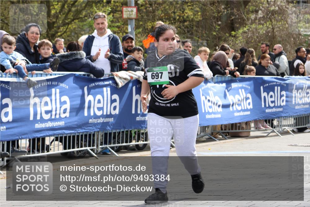 12.04.2026 - 45. Internationalen Wilhelmsburger Insellauf Strokosch-Dieckow http://msf.ph/oto/9493384 12.04.2026 14:41:42 Ziel  meine-sportfotos.de