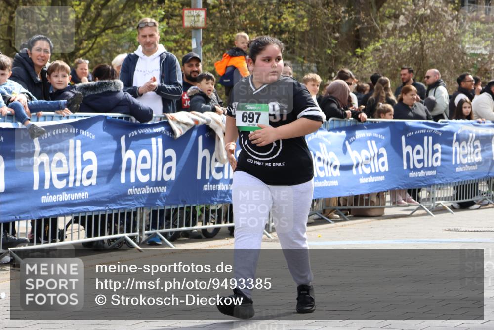 12.04.2026 - 45. Internationalen Wilhelmsburger Insellauf Strokosch-Dieckow http://msf.ph/oto/9493385 12.04.2026 14:41:42 Ziel  meine-sportfotos.de