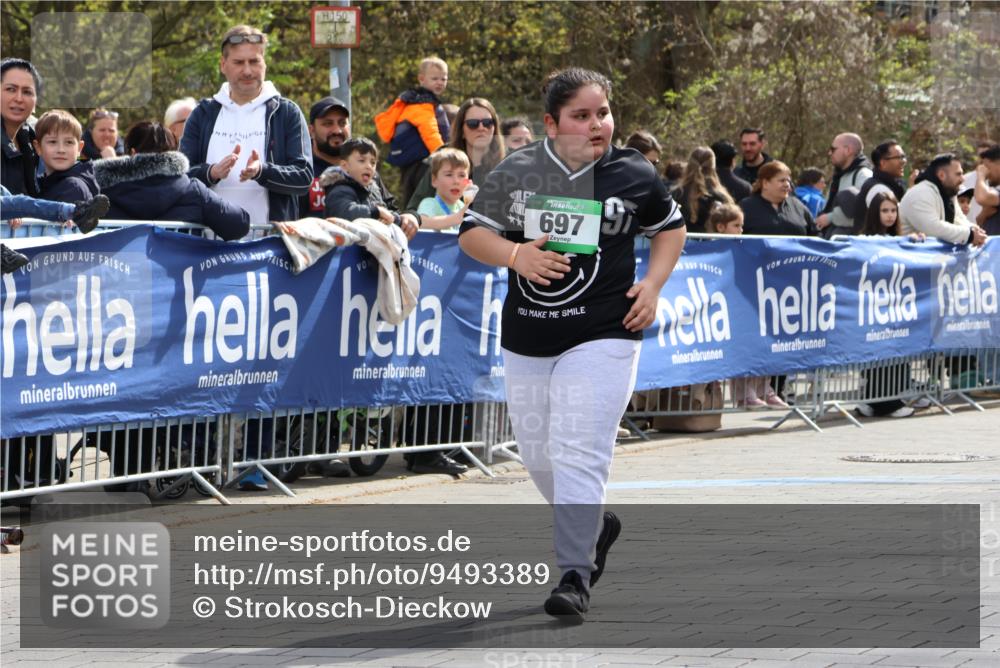 12.04.2026 - 45. Internationalen Wilhelmsburger Insellauf Strokosch-Dieckow http://msf.ph/oto/9493389 12.04.2026 14:41:42 Ziel  meine-sportfotos.de