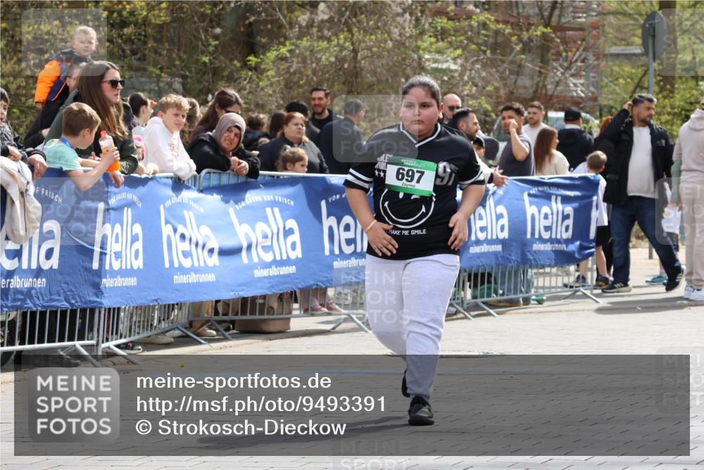 12.04.2026 - 45. Internationalen Wilhelmsburger Insellauf Strokosch-Dieckow http://msf.ph/oto/9493391 12.04.2026 14:41:40 Ziel  meine-sportfotos.de