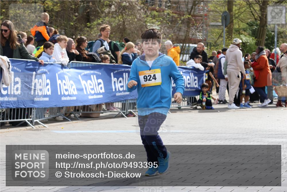 12.04.2026 - 45. Internationalen Wilhelmsburger Insellauf Strokosch-Dieckow http://msf.ph/oto/9493395 12.04.2026 14:38:47 Ziel  meine-sportfotos.de