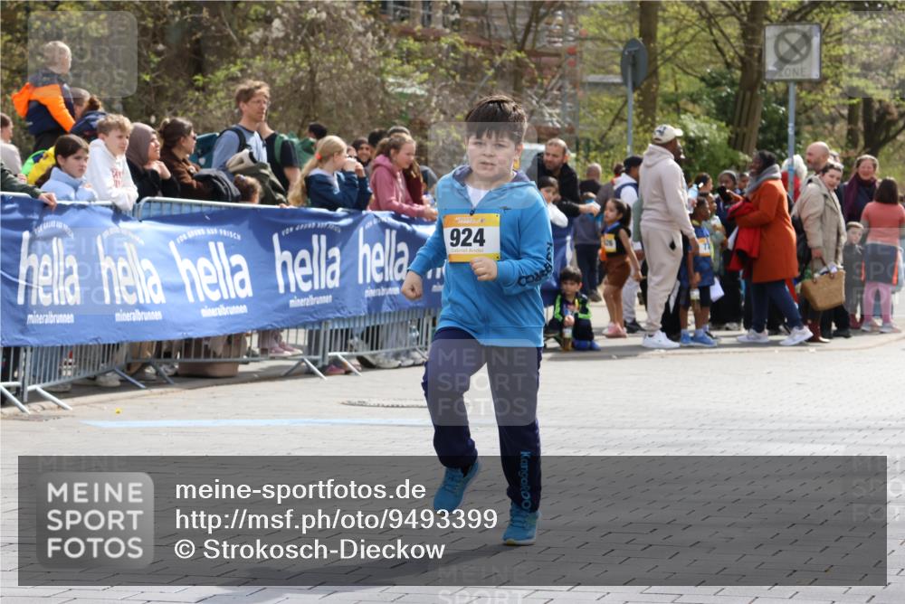 12.04.2026 - 45. Internationalen Wilhelmsburger Insellauf Strokosch-Dieckow http://msf.ph/oto/9493399 12.04.2026 14:38:47 Ziel  meine-sportfotos.de