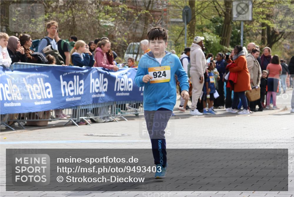 12.04.2026 - 45. Internationalen Wilhelmsburger Insellauf Strokosch-Dieckow http://msf.ph/oto/9493403 12.04.2026 14:38:46 Ziel  meine-sportfotos.de
