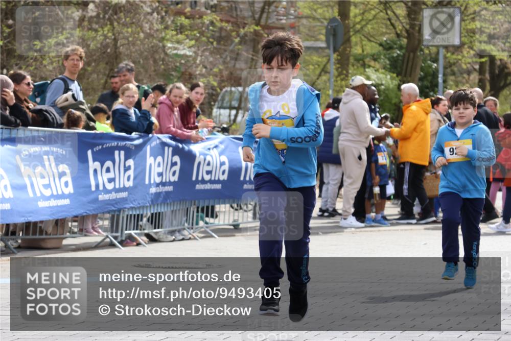 12.04.2026 - 45. Internationalen Wilhelmsburger Insellauf Strokosch-Dieckow http://msf.ph/oto/9493405 12.04.2026 14:38:44 Ziel  meine-sportfotos.de