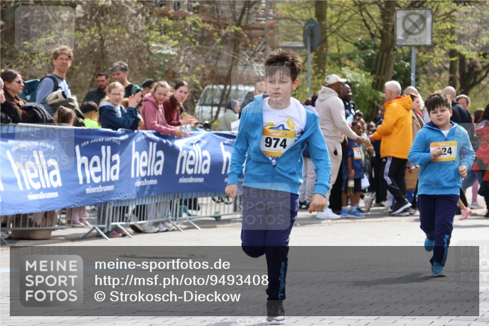 12.04.2026 - 45. Internationalen Wilhelmsburger Insellauf Strokosch-Dieckow http://msf.ph/oto/9493408 12.04.2026 14:38:44 Ziel  meine-sportfotos.de