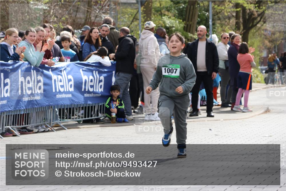 12.04.2026 - 45. Internationalen Wilhelmsburger Insellauf Strokosch-Dieckow http://msf.ph/oto/9493427 12.04.2026 14:38:22 Ziel 1007 meine-sportfotos.de