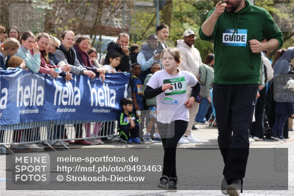 12.04.2026 - 45. Internationalen Wilhelmsburger Insellauf Strokosch-Dieckow http://msf.ph/oto/9493463 12.04.2026 14:37:04 Ziel 92, 874, 297, 310 meine-sportfotos.de