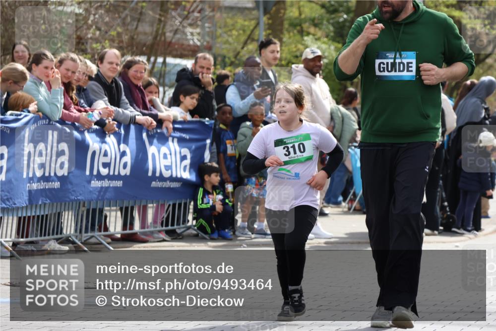 12.04.2026 - 45. Internationalen Wilhelmsburger Insellauf Strokosch-Dieckow http://msf.ph/oto/9493464 12.04.2026 14:37:04 Ziel 92, 874, 297, 310 meine-sportfotos.de