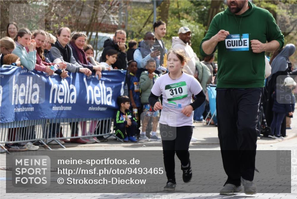 12.04.2026 - 45. Internationalen Wilhelmsburger Insellauf Strokosch-Dieckow http://msf.ph/oto/9493465 12.04.2026 14:37:04 Ziel 92, 874, 297, 310 meine-sportfotos.de