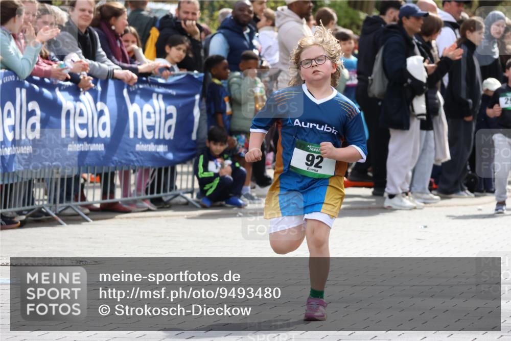 12.04.2026 - 45. Internationalen Wilhelmsburger Insellauf Strokosch-Dieckow http://msf.ph/oto/9493480 12.04.2026 14:36:57 Ziel 511, 650, 689, 92 meine-sportfotos.de