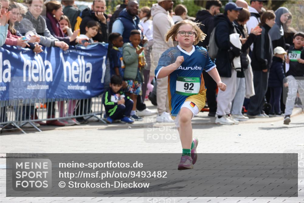 12.04.2026 - 45. Internationalen Wilhelmsburger Insellauf Strokosch-Dieckow http://msf.ph/oto/9493482 12.04.2026 14:36:57 Ziel 511, 650, 689, 92 meine-sportfotos.de