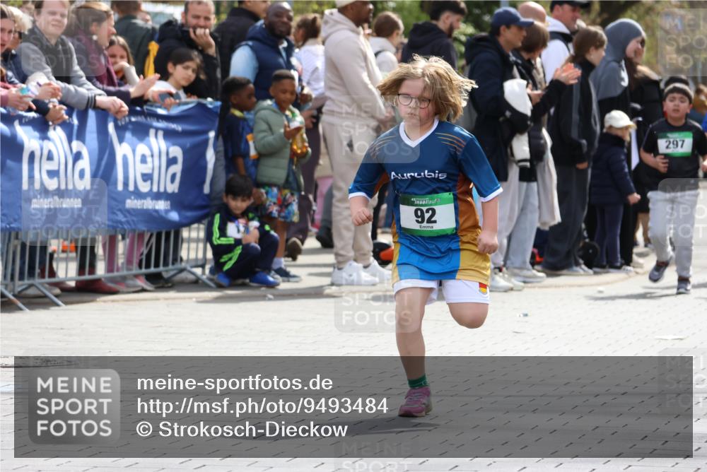 12.04.2026 - 45. Internationalen Wilhelmsburger Insellauf Strokosch-Dieckow http://msf.ph/oto/9493484 12.04.2026 14:36:57 Ziel 511, 650, 689, 92 meine-sportfotos.de