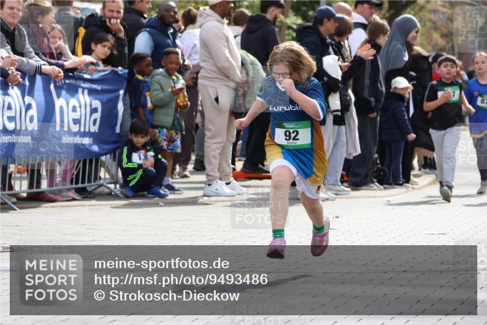 12.04.2026 - 45. Internationalen Wilhelmsburger Insellauf Strokosch-Dieckow http://msf.ph/oto/9493486 12.04.2026 14:36:57 Ziel 511, 650, 689, 92 meine-sportfotos.de