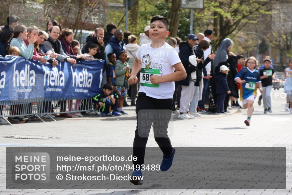 12.04.2026 - 45. Internationalen Wilhelmsburger Insellauf Strokosch-Dieckow http://msf.ph/oto/9493489 12.04.2026 14:36:55 Ziel 644, 511, 650, 689 meine-sportfotos.de