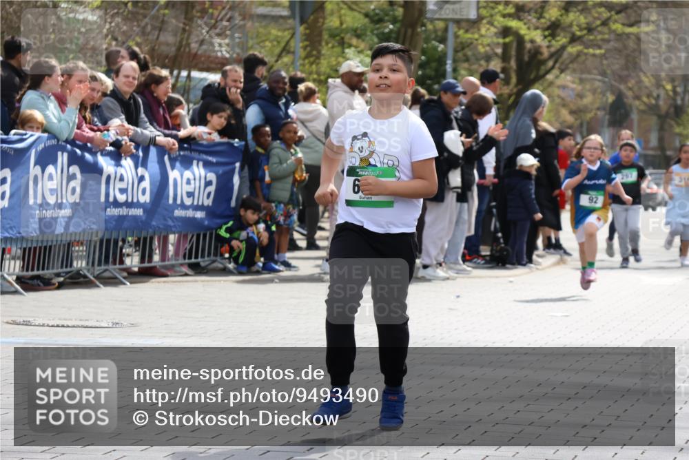 12.04.2026 - 45. Internationalen Wilhelmsburger Insellauf Strokosch-Dieckow http://msf.ph/oto/9493490 12.04.2026 14:36:55 Ziel 644, 511, 650, 689 meine-sportfotos.de