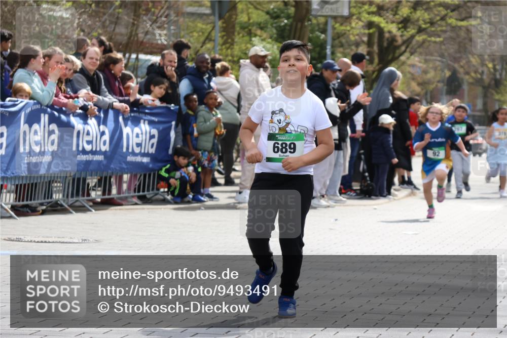 12.04.2026 - 45. Internationalen Wilhelmsburger Insellauf Strokosch-Dieckow http://msf.ph/oto/9493491 12.04.2026 14:36:55 Ziel 644, 511, 650, 689 meine-sportfotos.de
