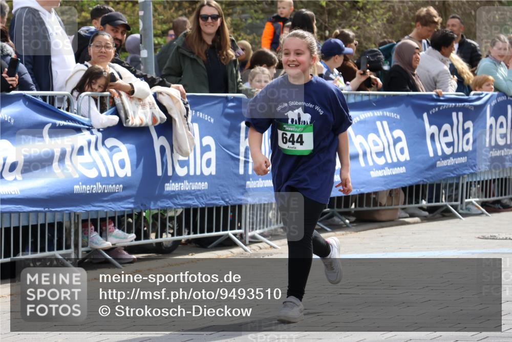 12.04.2026 - 45. Internationalen Wilhelmsburger Insellauf Strokosch-Dieckow http://msf.ph/oto/9493510 12.04.2026 14:36:46 Ziel 343, 665, 300, 644, 511 meine-sportfotos.de