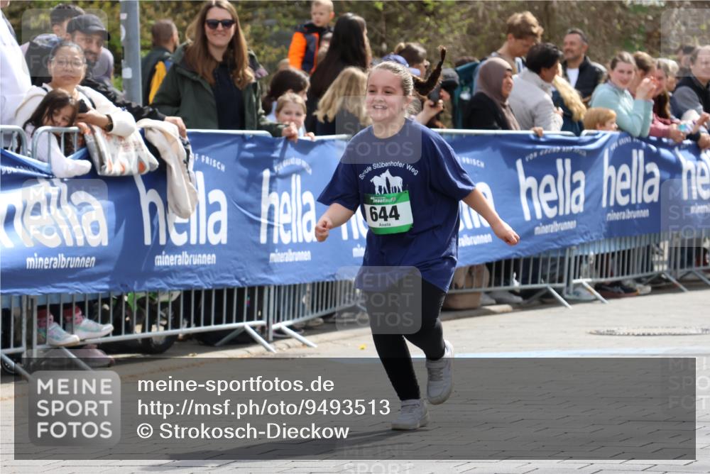 12.04.2026 - 45. Internationalen Wilhelmsburger Insellauf Strokosch-Dieckow http://msf.ph/oto/9493513 12.04.2026 14:36:46 Ziel 343, 665, 300, 644, 511 meine-sportfotos.de