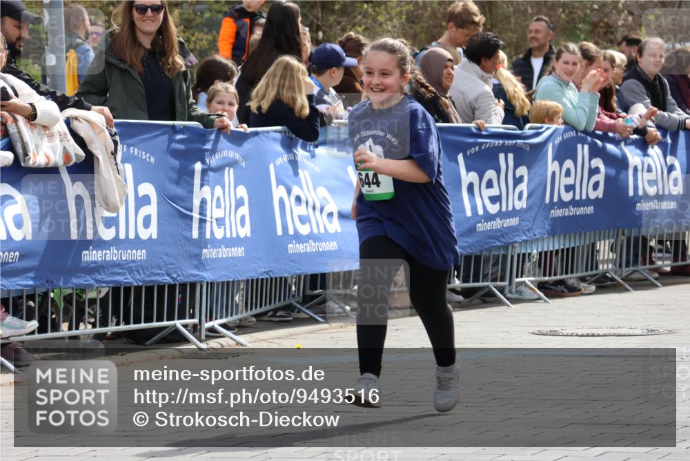 12.04.2026 - 45. Internationalen Wilhelmsburger Insellauf Strokosch-Dieckow http://msf.ph/oto/9493516 12.04.2026 14:36:46 Ziel 343, 665, 300, 644, 511 meine-sportfotos.de