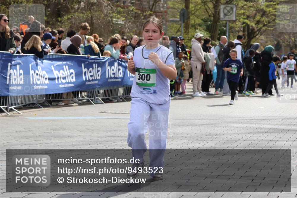 12.04.2026 - 45. Internationalen Wilhelmsburger Insellauf Strokosch-Dieckow http://msf.ph/oto/9493523 12.04.2026 14:36:42 Ziel 296, 343, 665, 300 meine-sportfotos.de