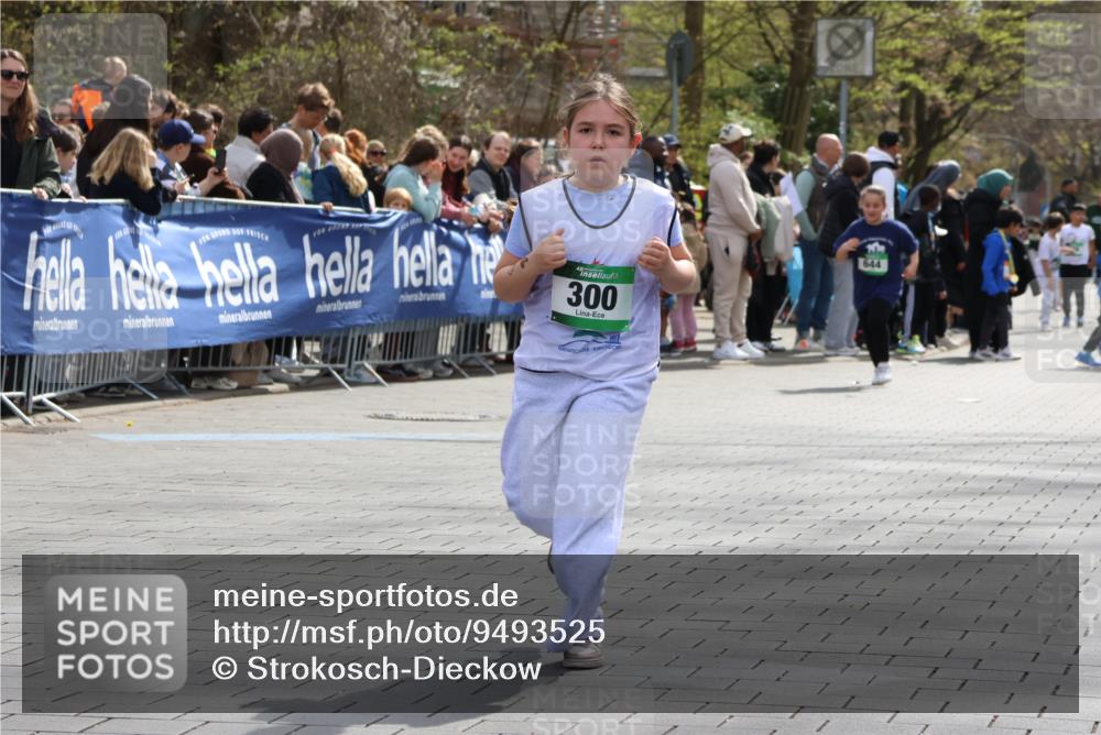 12.04.2026 - 45. Internationalen Wilhelmsburger Insellauf Strokosch-Dieckow http://msf.ph/oto/9493525 12.04.2026 14:36:41 Ziel 296, 343, 665, 300 meine-sportfotos.de