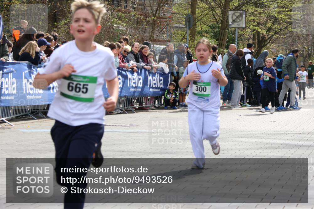 12.04.2026 - 45. Internationalen Wilhelmsburger Insellauf Strokosch-Dieckow http://msf.ph/oto/9493526 12.04.2026 14:36:41 Ziel 296, 343, 665, 300 meine-sportfotos.de