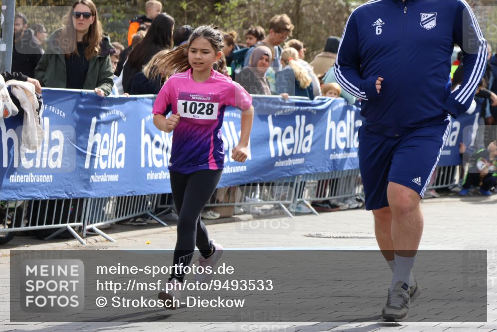 12.04.2026 - 45. Internationalen Wilhelmsburger Insellauf Strokosch-Dieckow http://msf.ph/oto/9493533 12.04.2026 14:36:39 Ziel 296, 343, 665, 300 meine-sportfotos.de