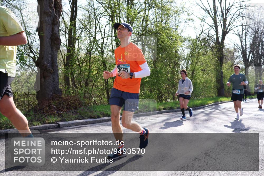 12.04.2026 - 45. Internationalen Wilhelmsburger Insellauf Yannick Fuchs http://msf.ph/oto/9493570 12.04.2026 10:46:46 Laufen 3665, 3260, 4991 meine-sportfotos.de