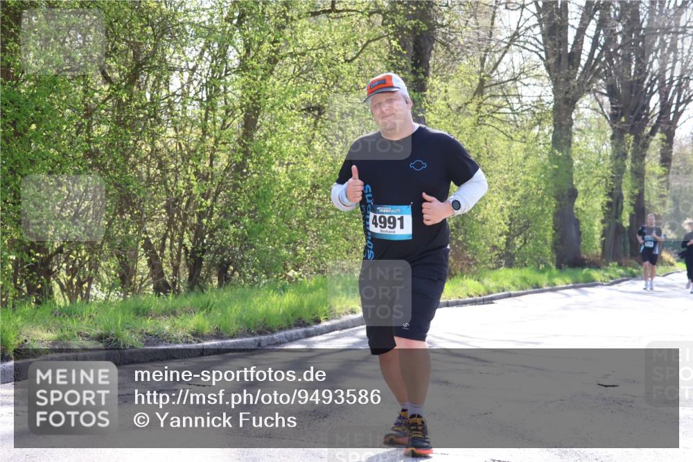 12.04.2026 - 45. Internationalen Wilhelmsburger Insellauf Yannick Fuchs http://msf.ph/oto/9493586 12.04.2026 10:46:49 Laufen 4991 meine-sportfotos.de