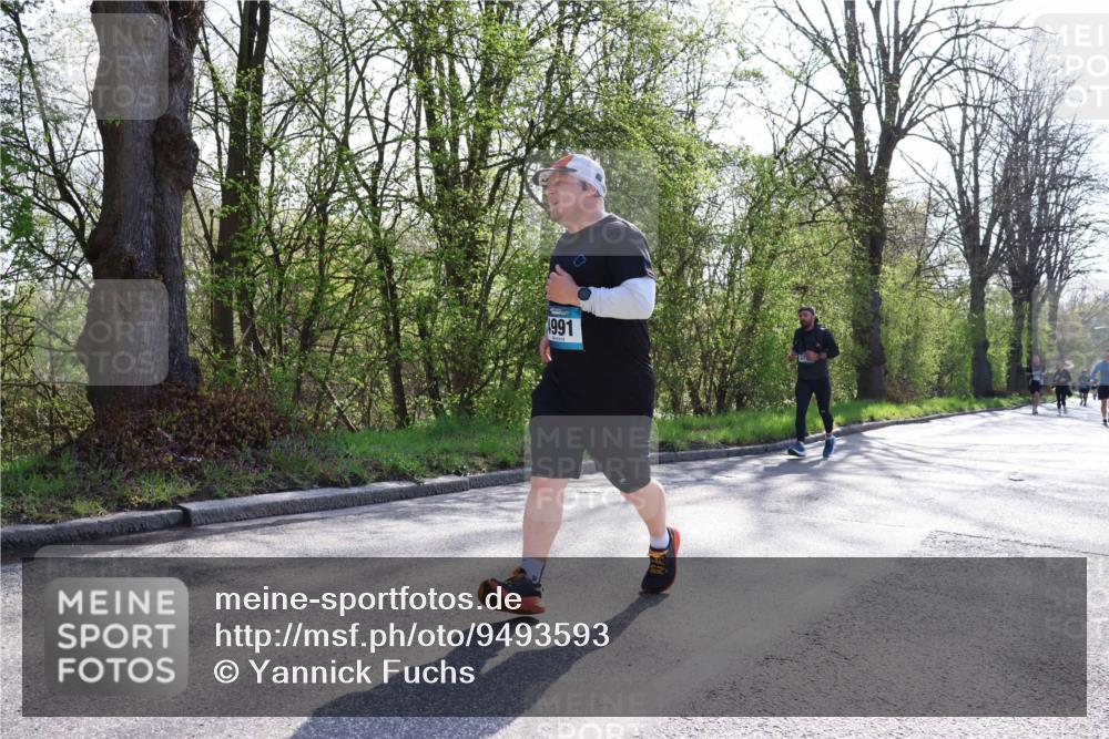 12.04.2026 - 45. Internationalen Wilhelmsburger Insellauf Yannick Fuchs http://msf.ph/oto/9493593 12.04.2026 10:46:50 Laufen 1991 meine-sportfotos.de