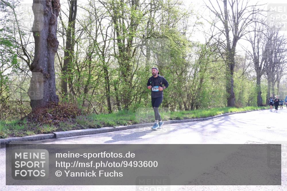 12.04.2026 - 45. Internationalen Wilhelmsburger Insellauf Yannick Fuchs http://msf.ph/oto/9493600 12.04.2026 10:46:52 Laufen 3797 meine-sportfotos.de