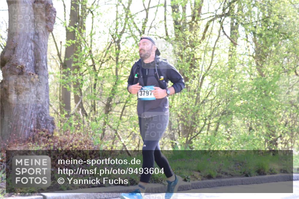 12.04.2026 - 45. Internationalen Wilhelmsburger Insellauf Yannick Fuchs http://msf.ph/oto/9493604 12.04.2026 10:46:53 Laufen 3797 meine-sportfotos.de