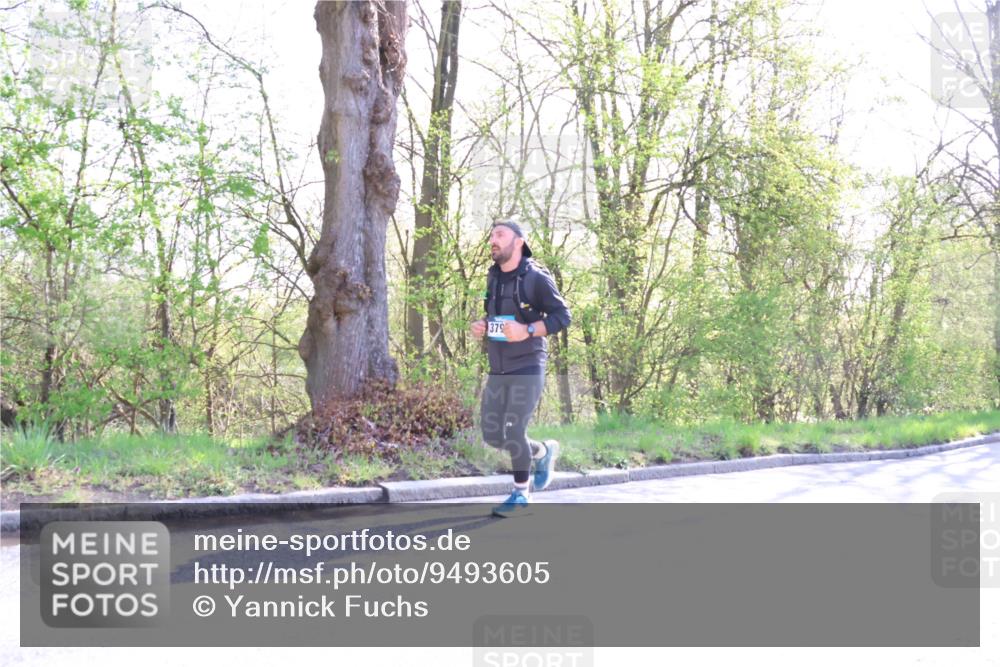 12.04.2026 - 45. Internationalen Wilhelmsburger Insellauf Yannick Fuchs http://msf.ph/oto/9493605 12.04.2026 10:46:53 Laufen 379 meine-sportfotos.de