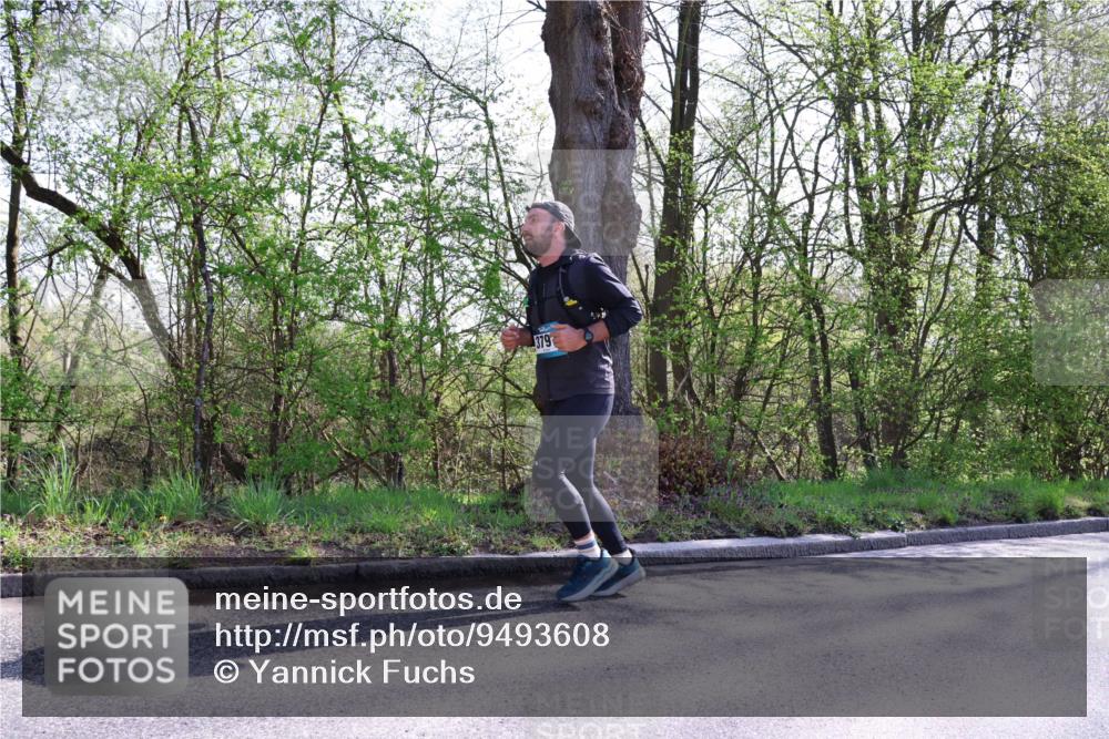 12.04.2026 - 45. Internationalen Wilhelmsburger Insellauf Yannick Fuchs http://msf.ph/oto/9493608 12.04.2026 10:46:53 Laufen 379 meine-sportfotos.de